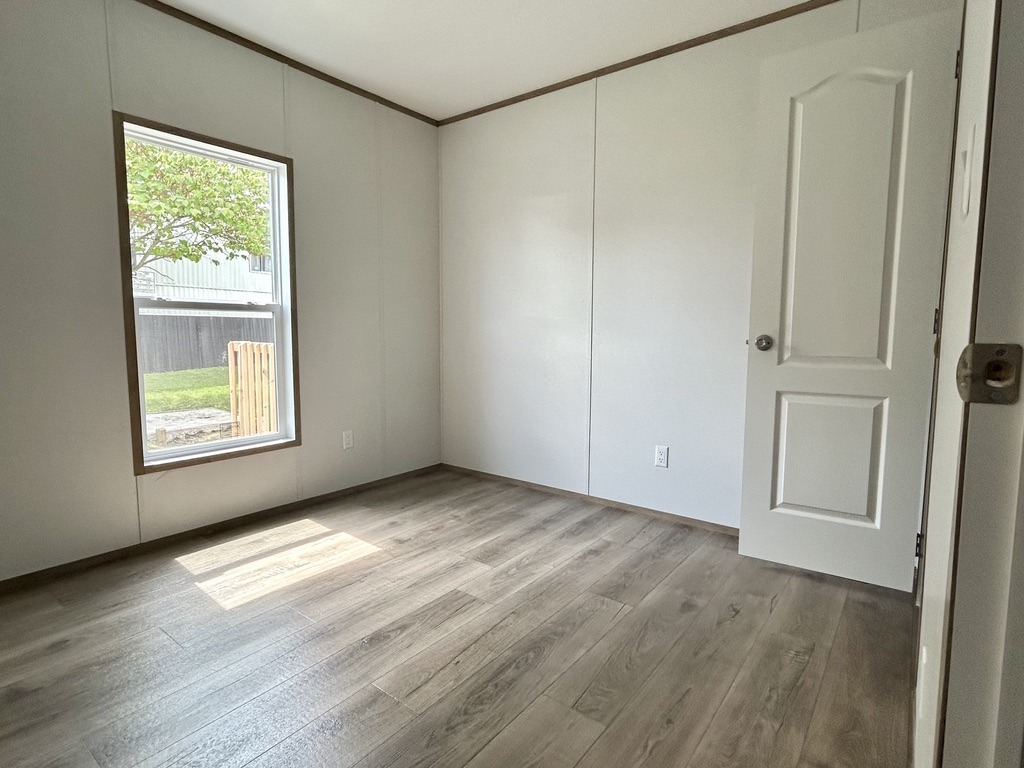 4AB0D2F3-B772-4146-819D-F774CFC777C3_1_105_c