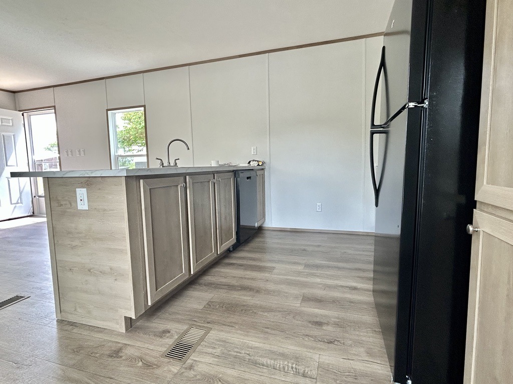 6A82971A-947D-45CC-94C3-BC6358A7BC29_1_105_c