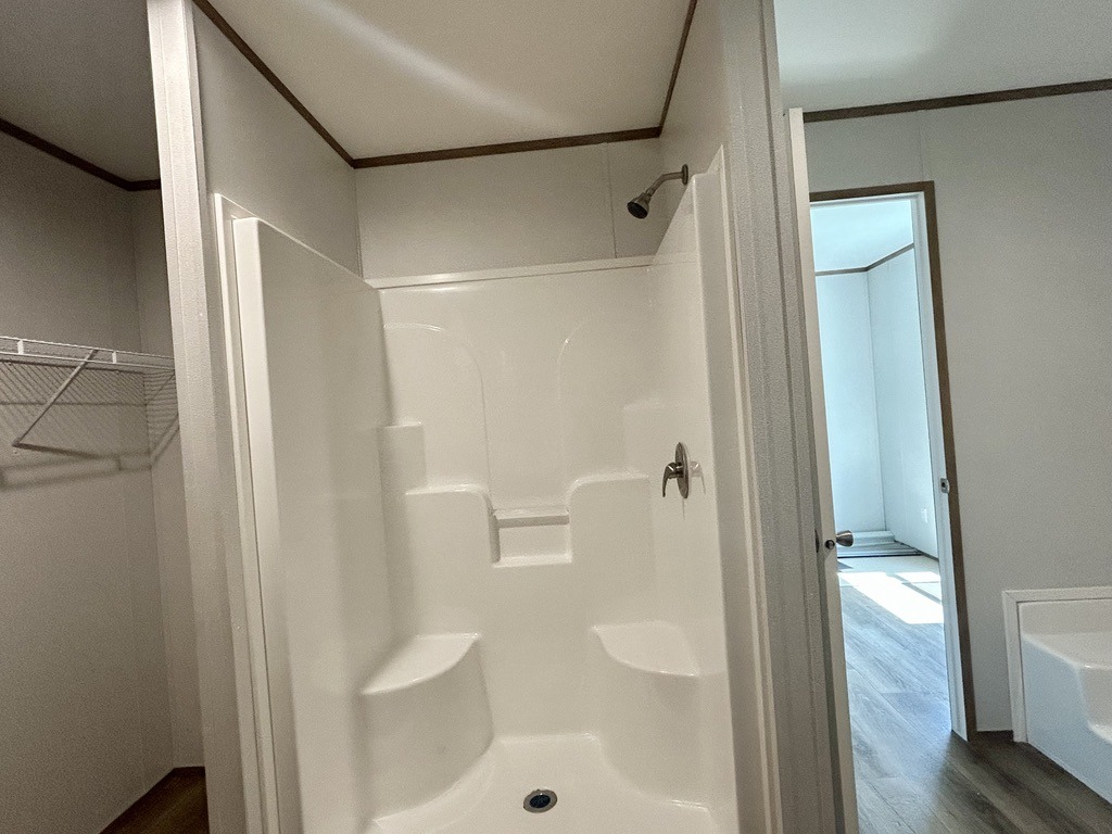 7FF09441-5A76-43DD-AAEA-1CA100EAB952_1_105_c