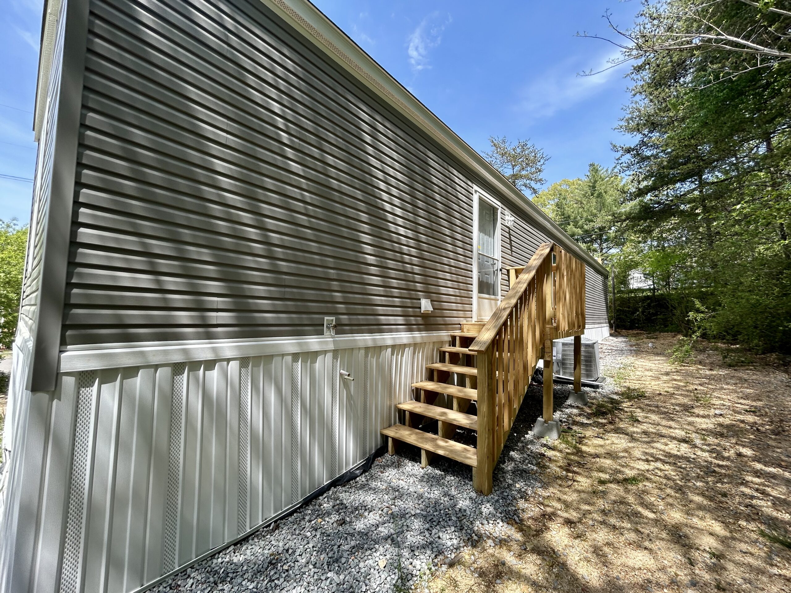 D0111B1C-92AA-405B-945E-5245B16D3726_1_201_a