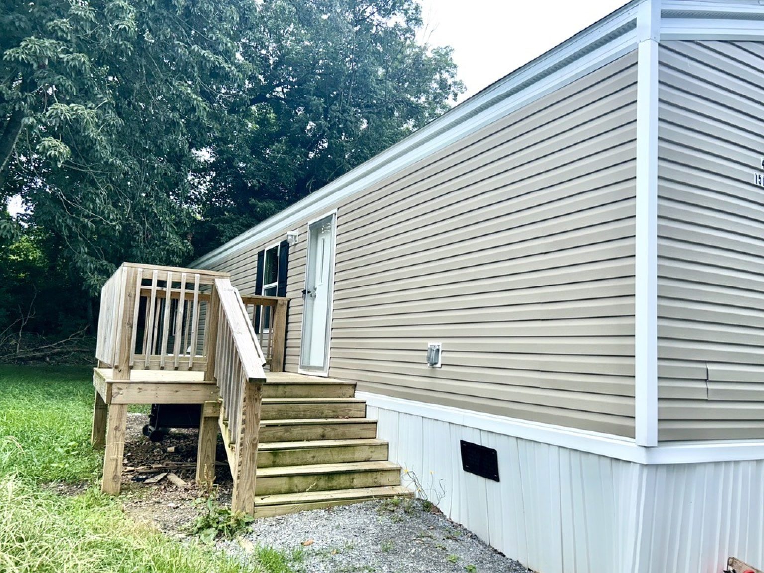 B51BE1EE-300D-4634-83CB-B0DCB739C05E_1_105_c